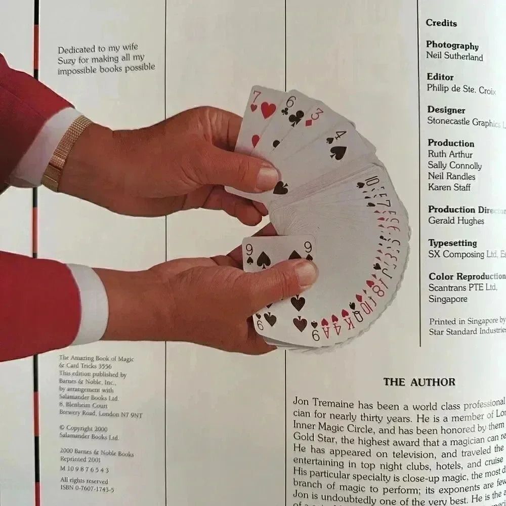 The Amazing Book of Magic & Card Tricks - Picture 5 of 6